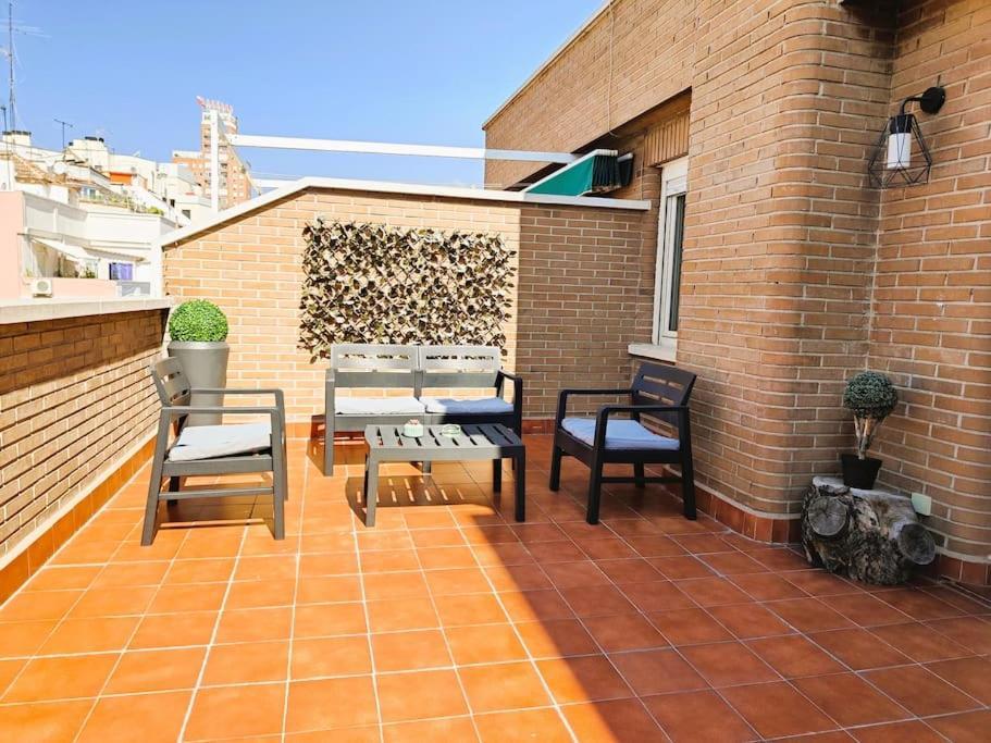 Apartamentos Turisticos Seviro Madrid Ngoại thất bức ảnh