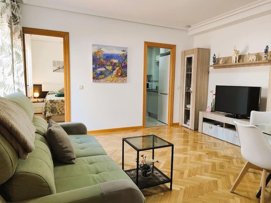 Apartamentos Turisticos Seviro Madrid Ngoại thất bức ảnh